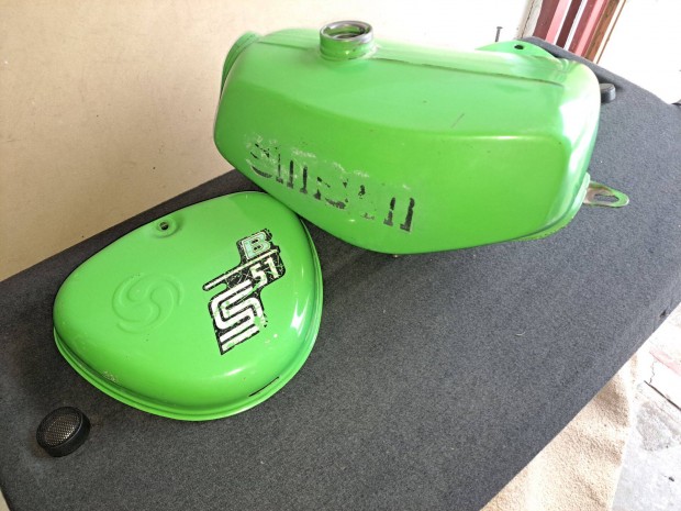 Simson S51-es gy�ri fest�s� tankszett