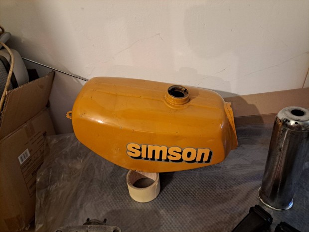 Simson S51-es tank