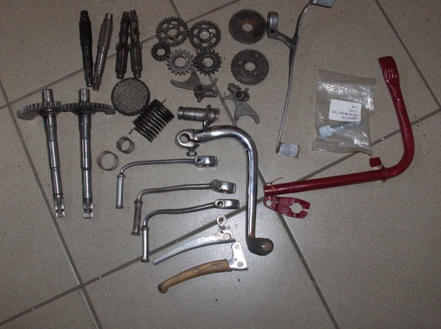 Simson S 50 alkatrsz