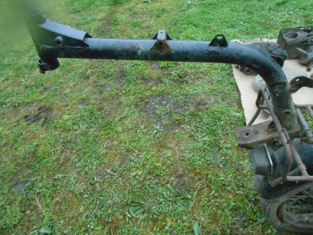 Simson S 50 tipusú,adattábla nélkűli (alvázszám benne van) főváz