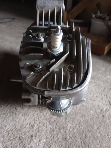 Simson Star/Schwalbe motorblokk feljtott.