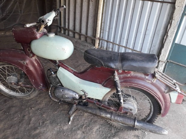 Simson Star elad. 