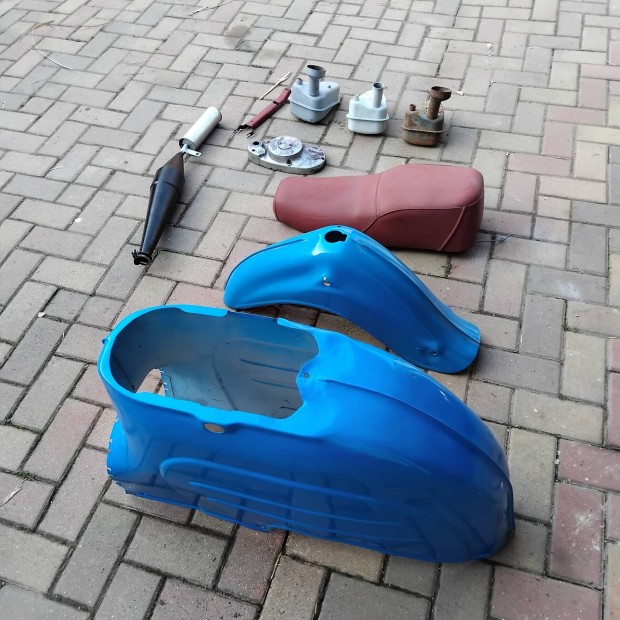 Simson alkatr�szek