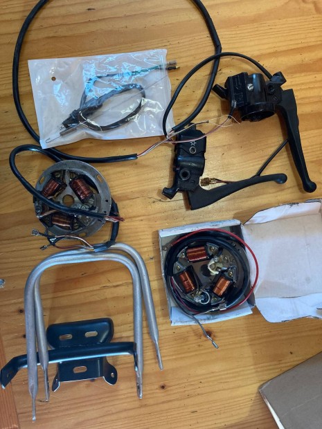 Simson alkatr�szek