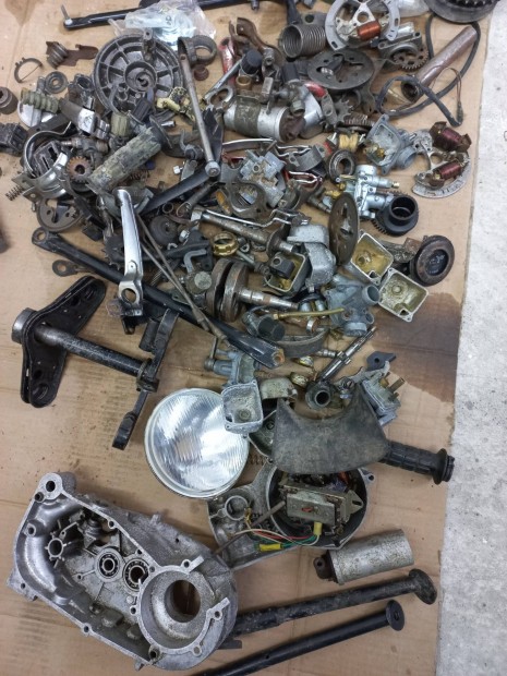 Simson alkatrszek eladak