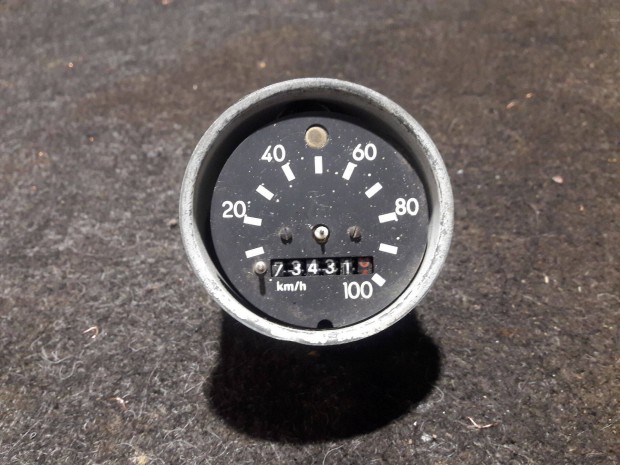 Simson gy�ri 100-as kilom�ter�ra alkatr�sz