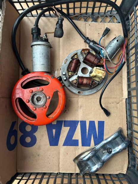 Simson gyri DDR 6v tirisztoros gyjts