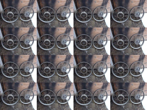 Simson gy�ri ac�lker�k p�rban elad�ak