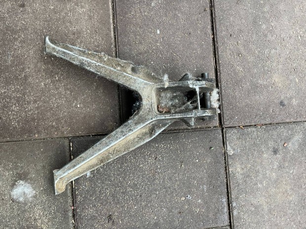 Simson gyri motor llvny, sztender