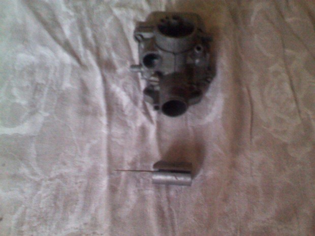 Simson karbur�tor elad�