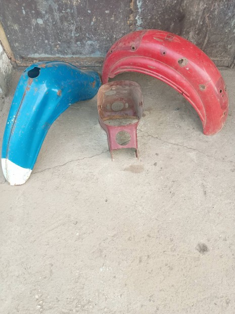Simson megmaradt alkatrszei elad 