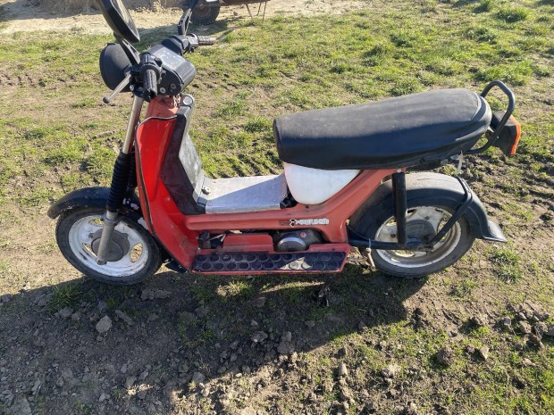 Simson roller elad�
