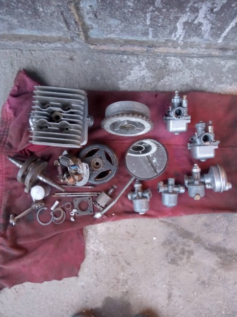 Simson s50,S51,sr megmaradt alkatrszei elad 