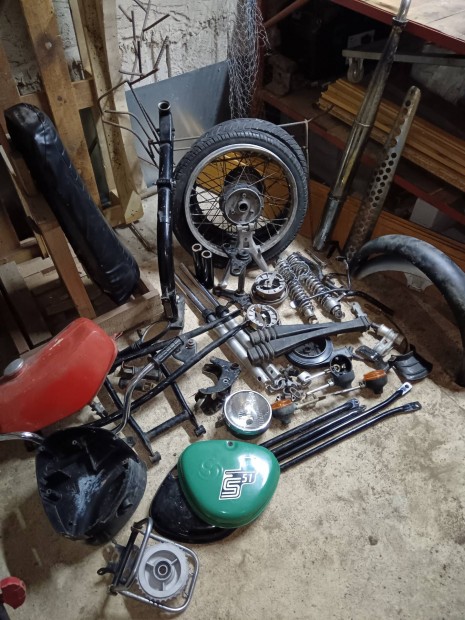 Simson s51 alkatrsznek