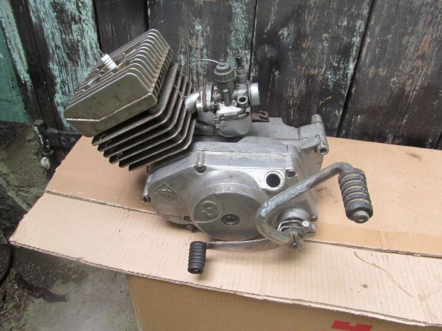 Simson s-51 blokk, 3 sebességes, gyújtással, karbival eladó
