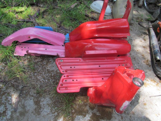 Simson sr térdvédő és taposó lemez eladó