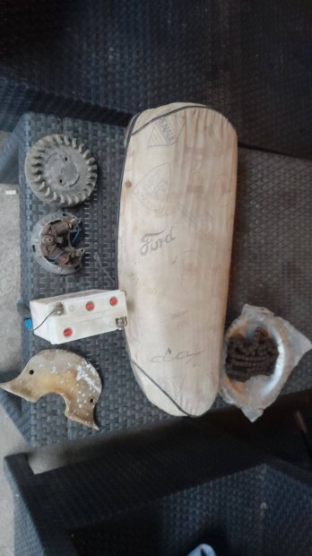 Simson �l�s gy�ri f�jtat�j�val