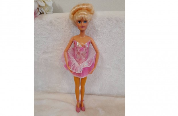 Sindy Balerina barbie baba