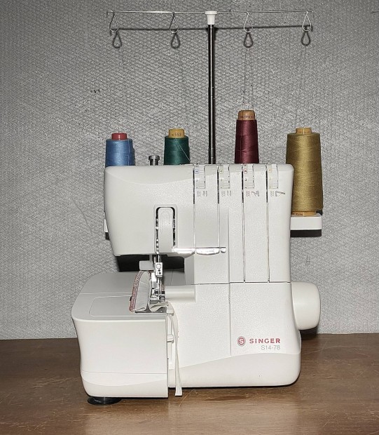 Singer S14-78 overlock interlock varrgp j (elkelt)