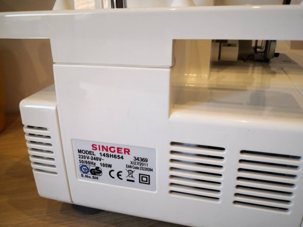 Singer overlock 