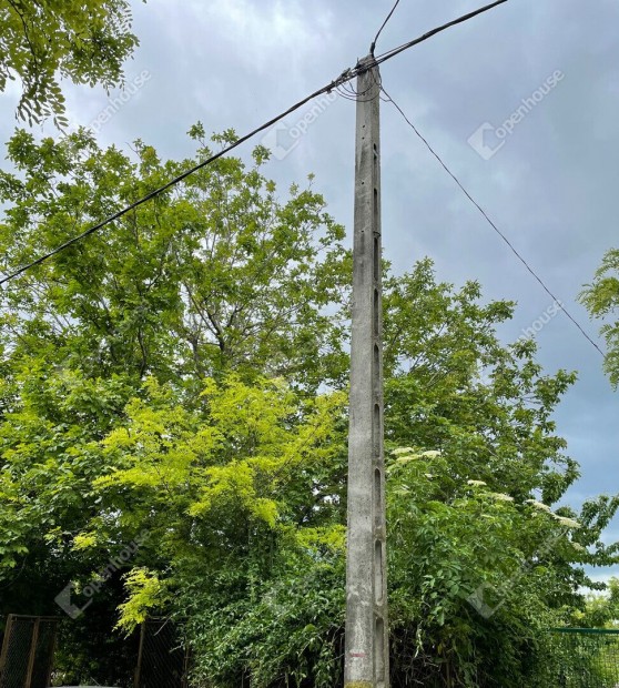 Si�fok Balatonkilitin z�rt kert elad�