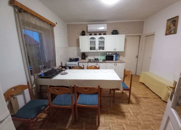 Si�fok T�rekiben csal�di h�z elad�