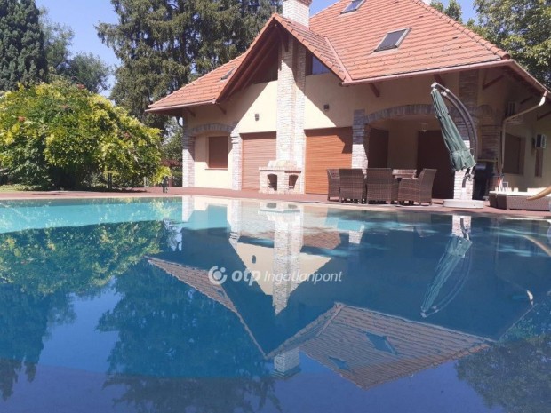 Si�foki 240 nm-es h�z elad�