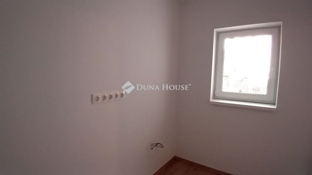 Si�foki 65 nm-es lak�s elad�