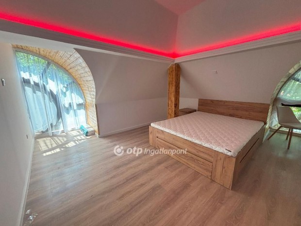 Si�foki 70 nm-es lak�s elad�