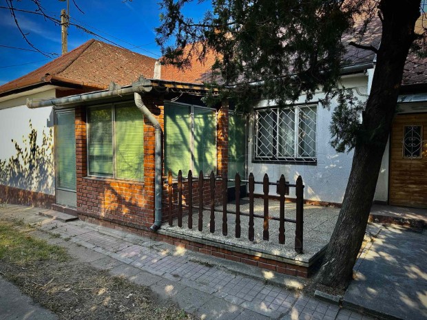 Si�foki csal�di h�z