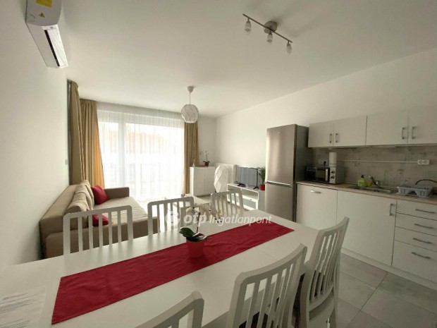 Si�foki elad� 66 nm-es lak�s