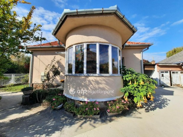 Si�foki elad� 75 nm-es h�z