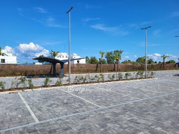 Si�foki elad� 75 nm-es lak�s