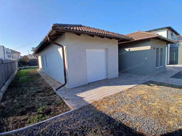 Si�fokon, �j �p�t�s�, f�ldszintes, csal�di h�z elad�