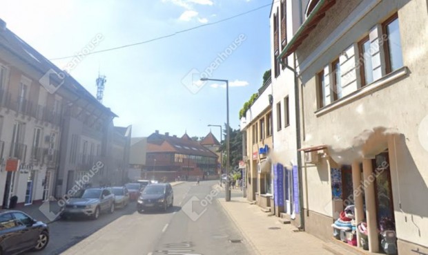 Sifokon belvrosi zlet, forgalmas helyen elad