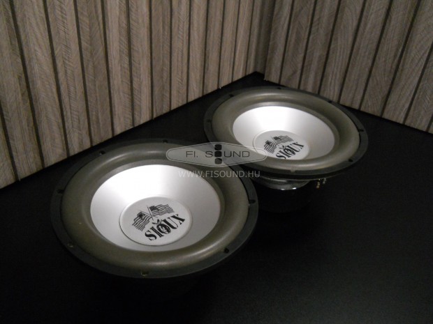 Sioux ,1000W,4ohm,30cm-s szivacs peremes autós mélysugárzó