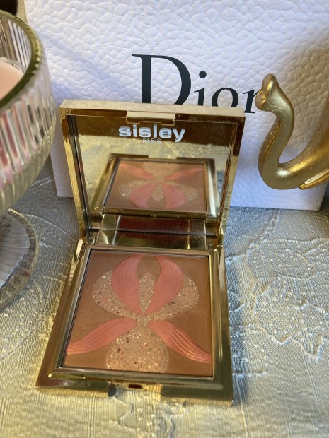 Sisley L'Orchidee pirost highlighter 