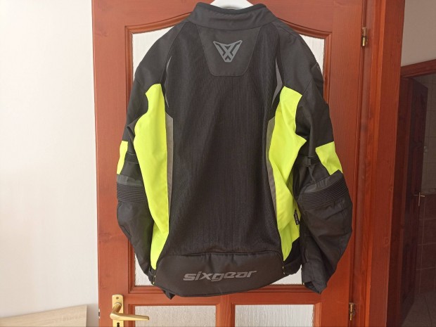 Sixgear Cooler motoros textildzseki sosem használt új állapotban eladó
