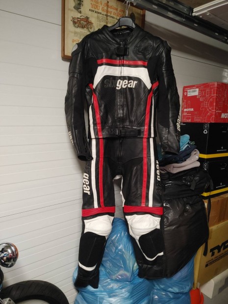 Sixgear k�t r�szes motoros b�r ruha