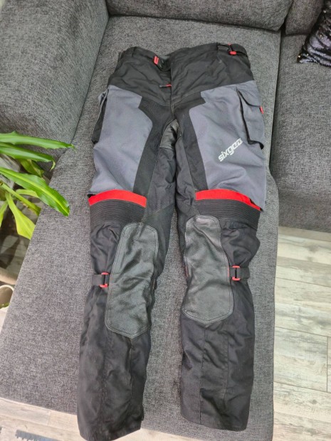 Sixgear motoros nadrg L-es kivehet thermoblssel