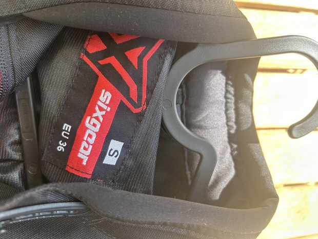 Sixgear ni motoros dzseki (S mret)