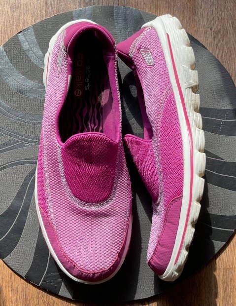 Skechers cip 42-es
