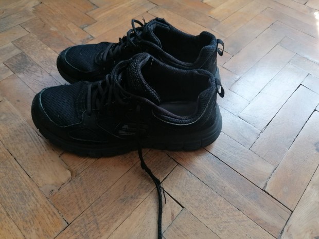 Skechers frfi cip 42.5 Adidas Nike ingyen szllts 