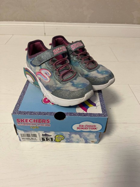 Skechers lny cip 30-as mretben elad