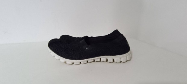 Skechers ni topn eur41 mret 