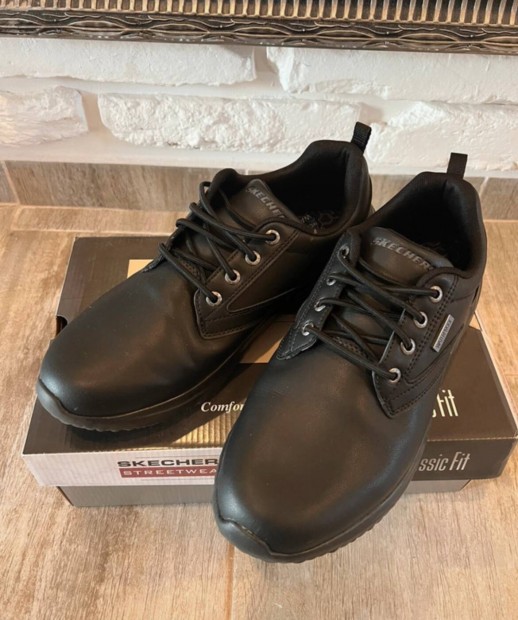 Sketchers vízhatlan cipő 45