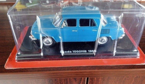 Skoda 1000MB lengyel sorbol kisauto modell 1/24 Elad