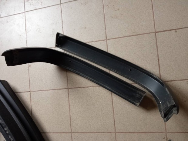 Skoda 105 120 korai fém hátsó lökhárító
