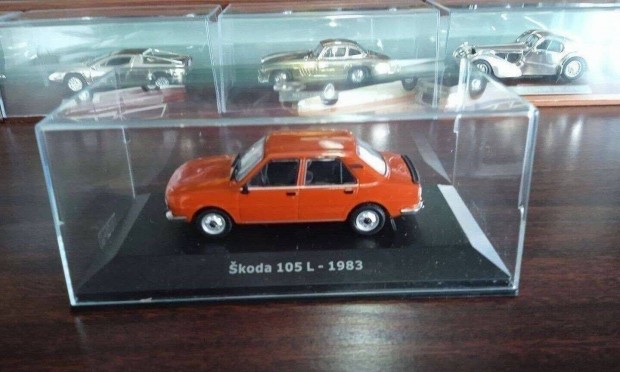 Skoda 105 kisauto modell 1/43 Elad