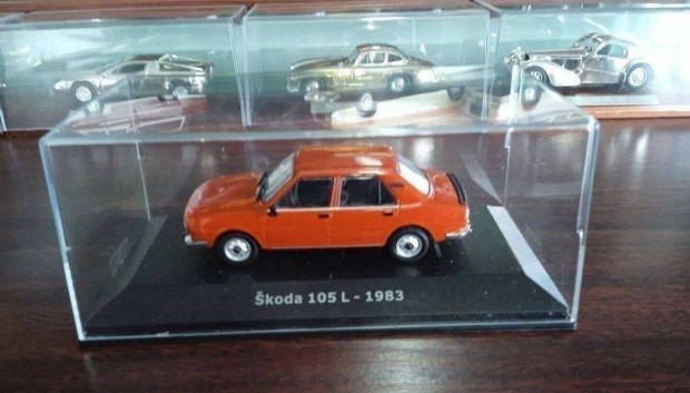 Skoda 105 kisauto modell 1/43 Elad